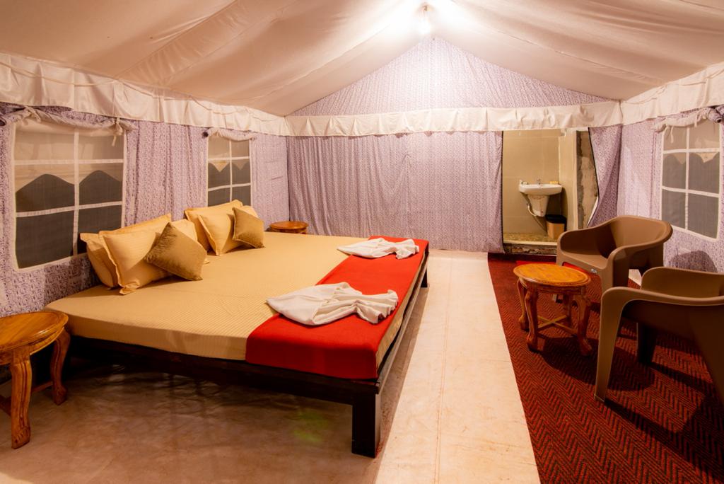 stay in dew drop jungle resort dandeli